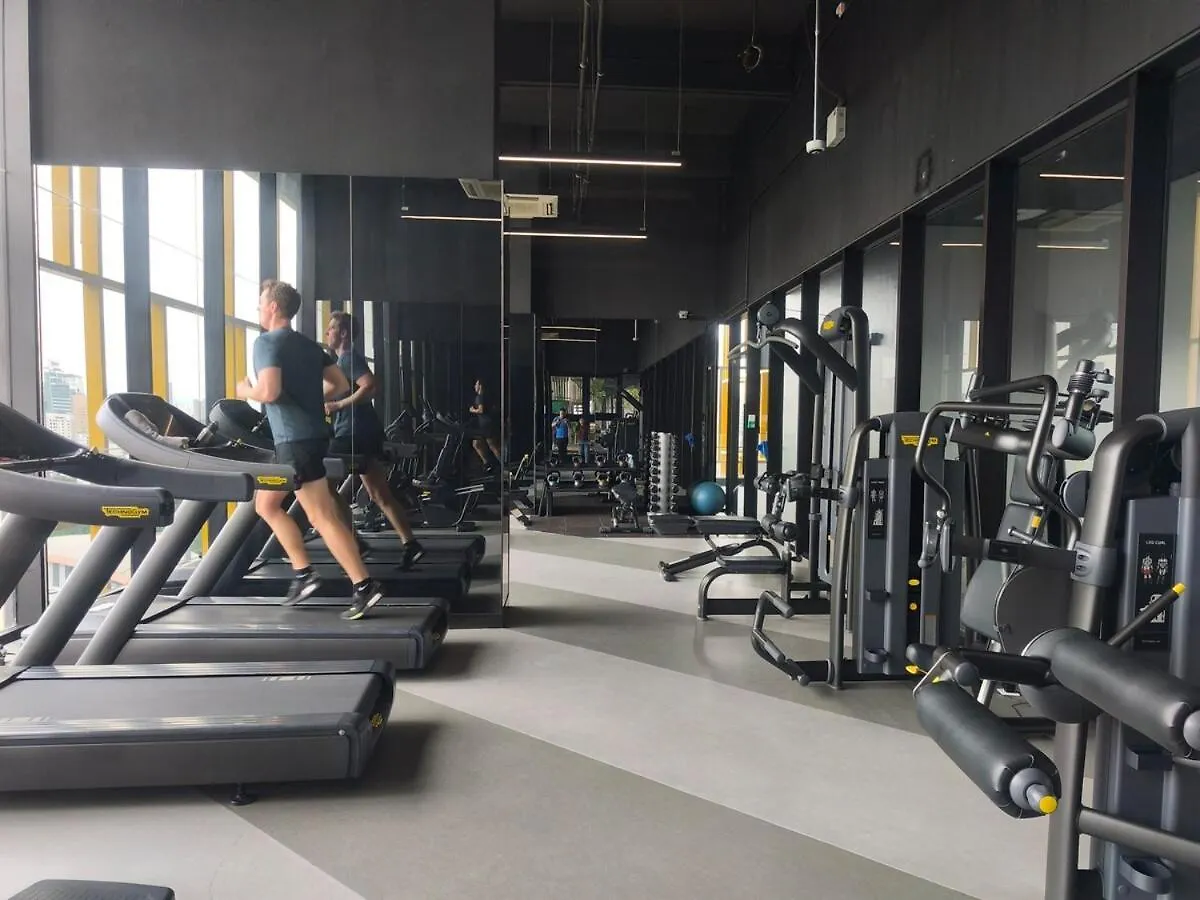 8Pax Green View Next To Kl118 Chinatown N Train Station Kuala Lumpur Ma­lay­sia