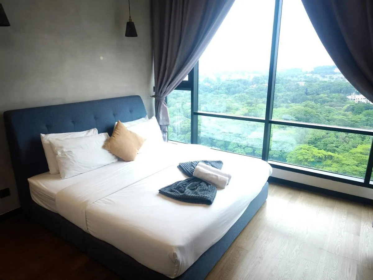 8Pax Green View Next To Kl118 Chinatown N Train Station Kuala Lumpur Ma­lay­sia